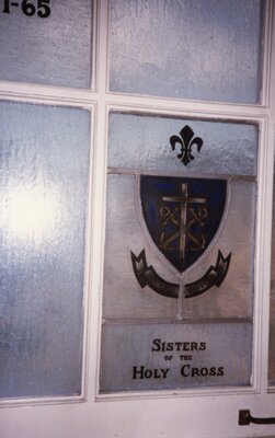 Painted Glass Symbol, Shield - SPES Unica
